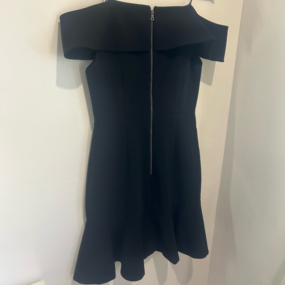 alice and olivia Dash Cold Shoulder Dress - Picture 8 of 8
